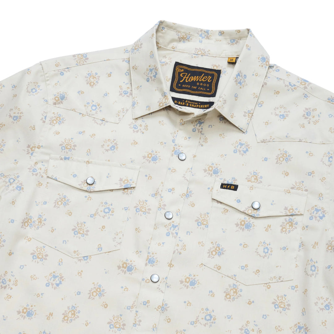 H Bar B Snapshirt - Bouquets:Beige