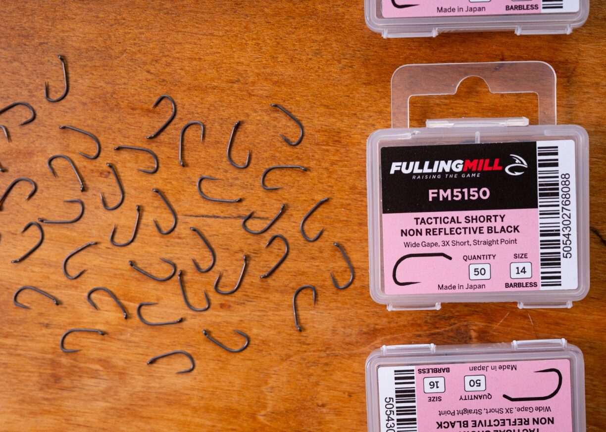 Fulling Mill 5150 Tactical Shorty Non - Reflective Black Hook - Barbless - Hooks & Shanks - Fly Fish Food