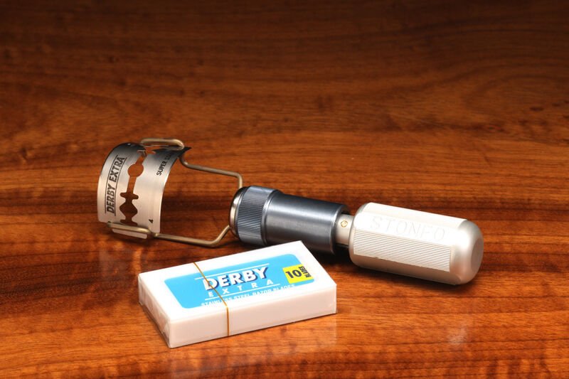 Stonfo Razor Holder for Trimming - Tying Tools - Fly Fish Food